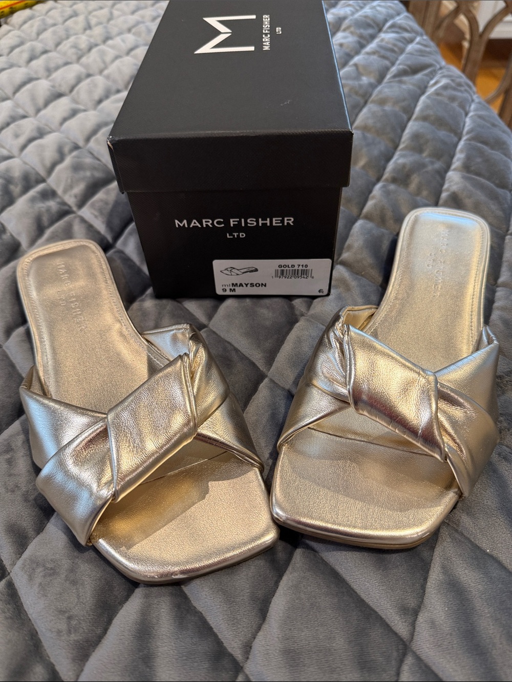 Marc Fisher Metallic Gold Knot Slide Sandals SZ 9